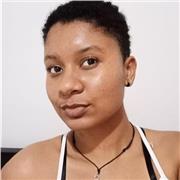 Profesora de inglés con experiencia en traducción de textos y corección de estilo